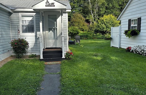 Corinth House | nGet away Apple picking, leaf peeping or a crisp hike in the fall leaves
