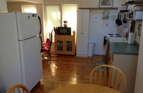 Youngstown Cottage | Niagara Falls - Cottage near Niagara Falls NY