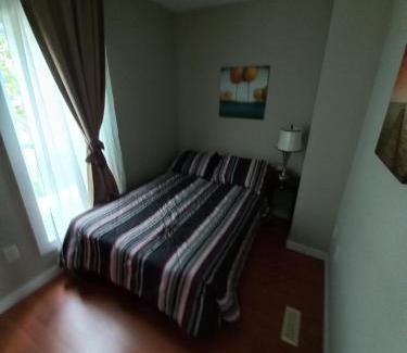 Silvertown Apartment | Niagara Falls Dream Family Retreat