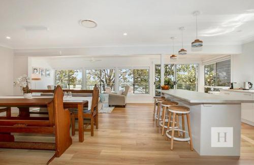 Summerland Point House | Niaroo Lakeside