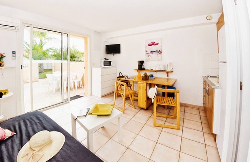 Les Bormettes Apartment | Nice apartment 6 pers. 250 m from BEACH with HEATED SWIMMING POOL and TENNIS (7)