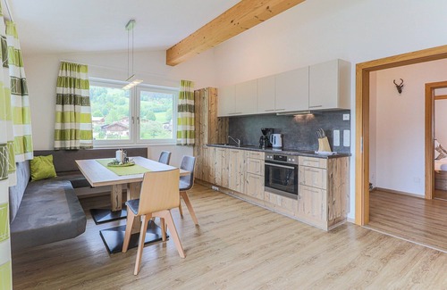 Moosen Apartment | Nice apartment in Brixen in the Thale with terrace