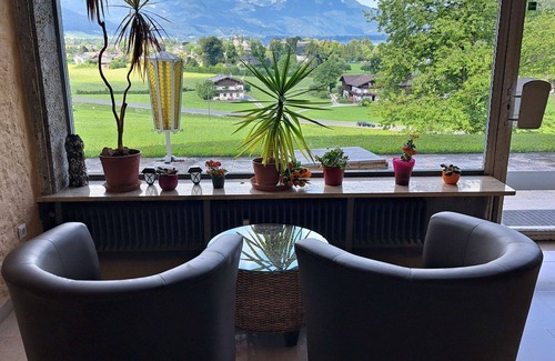 Strobl Apartment | Nice apartment for 10 people with WIFI, TV and terrace