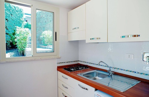 Sperlonga Apartment | Nice apartment for 2 guests with A/C, pool, WIFI, TV and pets allowed