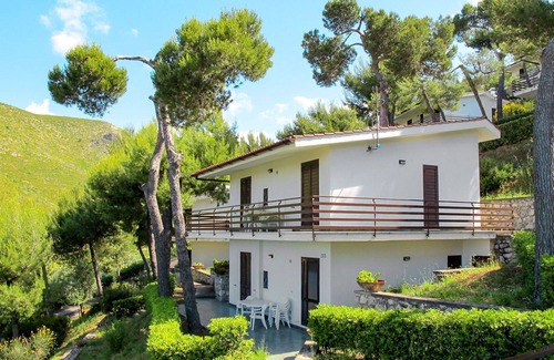 Sperlonga Apartment | Nice apartment for 2 guests with A/C, pool, WIFI, TV and pets allowed