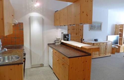 Celerina-Schlarigna Apartment | Nice apartment for 4 people with WIFI, TV, balcony, pets allowed and parking