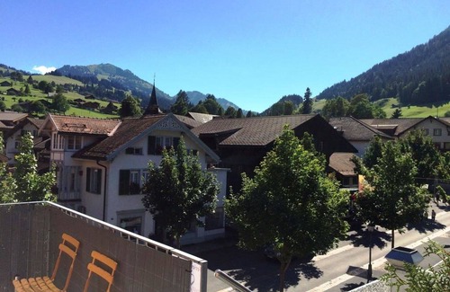 Zweisimmen Apartment | Nice apartment for 4 people with WIFI and balcony