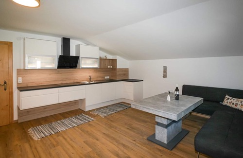 Schlitters Apartment | Nice apartment for 6 guests with WIFI and parking