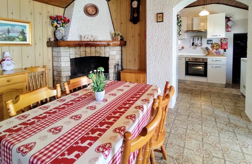 Peglio Apartment | Nice apartment for 7 guests with WIFI, TV, patio and pets allowed