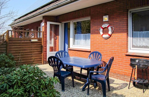 Sehestedt Apartment | Nice apartment for 4 guests with WIFI, TV, terrace and pets allowed