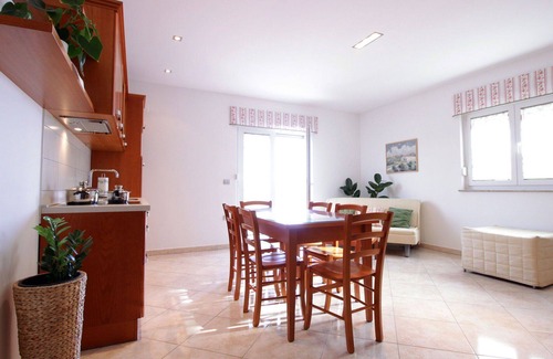 Brda Apartment | Nice apartment for 5 guests with pool, A/C, WIFI, TV, patio and panoramic view