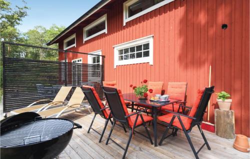 Lugnvik Apartment | Nice Apartment In Lerum With Wifi