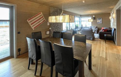 Syssleback Apartment | Nice Apartment In Sysslebäck With Sauna