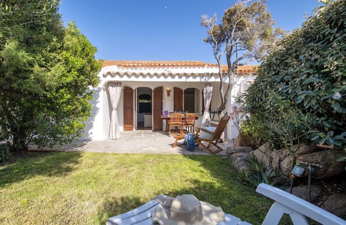 Capriccioli House | Nice apartment in villa for 5 guests with A/C, WIFI, TV, patio, pets allowed and parking