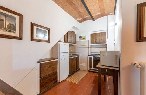 Poderi Villa | Nice apartment in villa with WIFI, hot tub, private pool, TV, patio, pets allowed and panoramic .