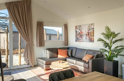 Linden House | Nice apartment in villa for 4 guests with WIFI, TV, terrace and parking