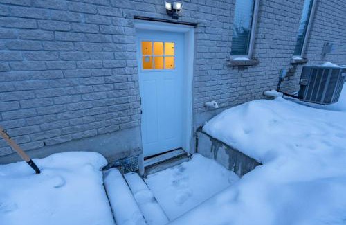 Ottawa Division Apartment | Nice basement apartment