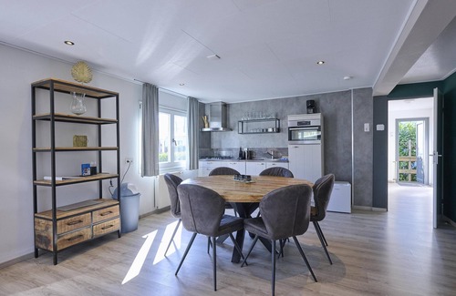 Kaatsheuvel House | Nice bungalow with wellness close to Efteling