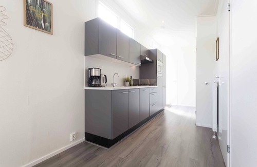 Cromvoirt Ski Chalet | Nice chalet on a holiday park near Cromvoirt