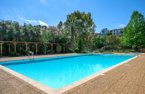 Saint Antoine Apartment | Nice Fabron, terrasse & piscine dans résidence
