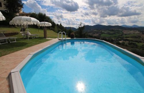 Arcevia Apartment | Nice flat in Arcevia with swimming pool