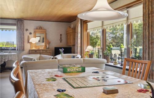 Bækmarksbro House | Nice Home In Bækmarksbro With Wifi