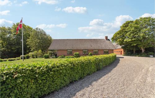 Bækmarksbro House | Nice Home In Bækmarksbro With Wifi