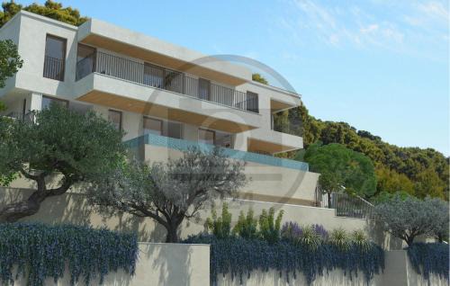 Split House | Nice Home In Blato With Wifi