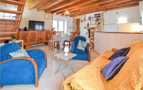 Creances House | Nice Home In Créances With Wifi