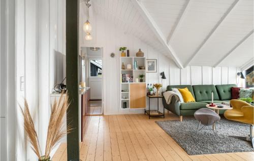 Handrup Strand House | Nice Home In Ebeltoft With Wifi