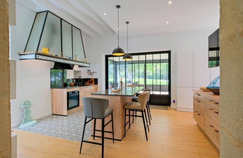 Gans House | Nice home in Gans with kitchen