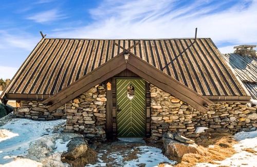 Kamben House | Nice home in Gol with kitchen