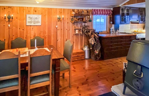 Kamben House | Nice home in Gol with kitchen