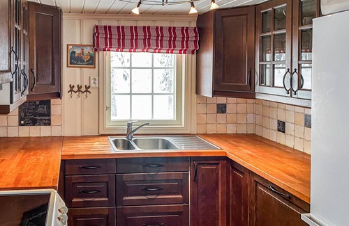 Kamben House | Nice home in Gol with kitchen