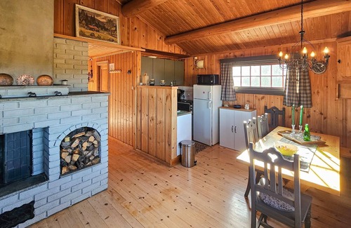 Kamben House | Nice home in Gol with sauna