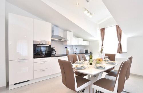 Trilj House | Nice home in Grab with WiFi