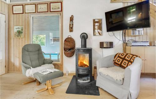 Hou House | Nice Home In Hals With Sauna