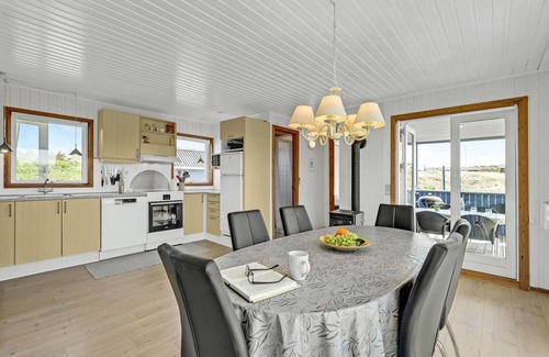 Argab House | Nice home in Hvide Sande with WiFi