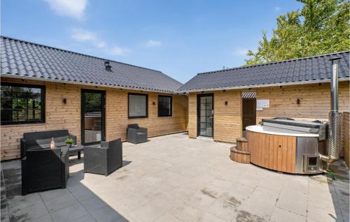 Bjerregaard House | Nice Home In Hvide Sande With Sauna