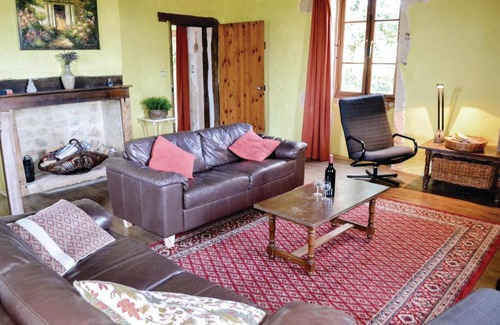 Loubejac House | Nice Home In Le Pouget With 3 Bedrooms, Private Swimming Pool And Outdoor Swimming Pool