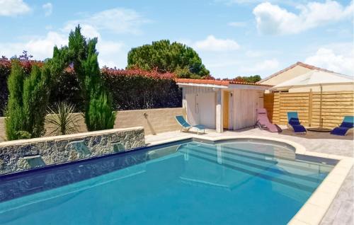 Linxe House | Nice Home In Linxe With Kitchen