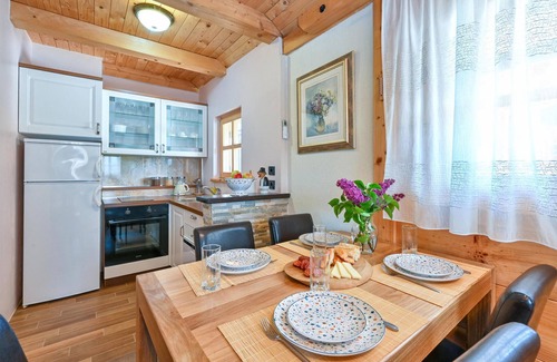 Varazdin House | Nice home in Lovrecan with sauna