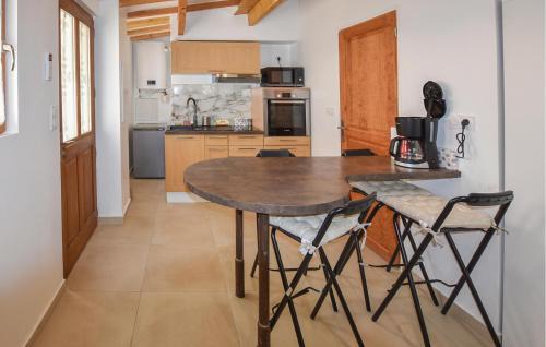 Monteux House | Nice Home In Monteux With Wifi
