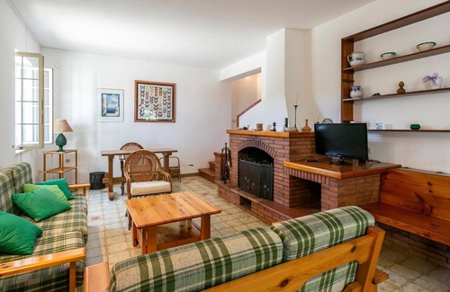 Montagna House | Nice Home in Noto With Wifi and 3 Bedrooms