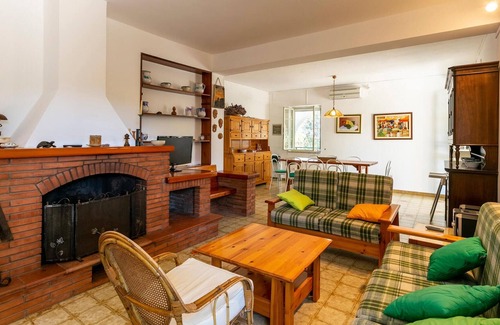 Montagna House | Nice Home in Noto With Wifi and 3 Bedrooms