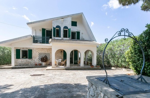 Montagna House | Nice Home in Noto With Wifi and 3 Bedrooms