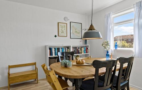 Ronne House | Nice Home In Rønne With Kitchen