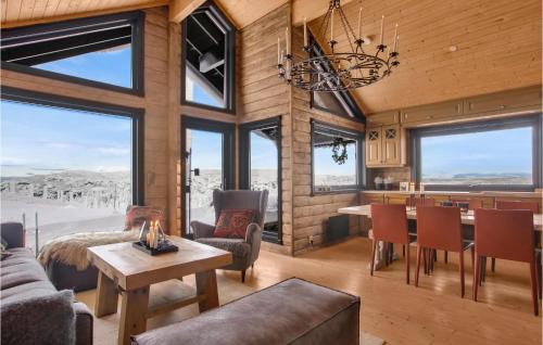 Sor-Aurdal House | Nice Home In Reinli With Kitchen