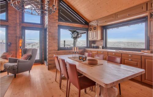 Sor-Aurdal House | Nice Home In Reinli With Kitchen