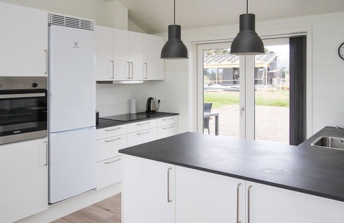 Marup House | Nice home in Samsø with kitchen